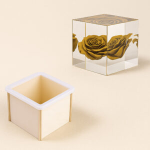 Moule en silicone cube de haute qualité pour créer avec de la résine époxy – 8.5 x 8.5 cm