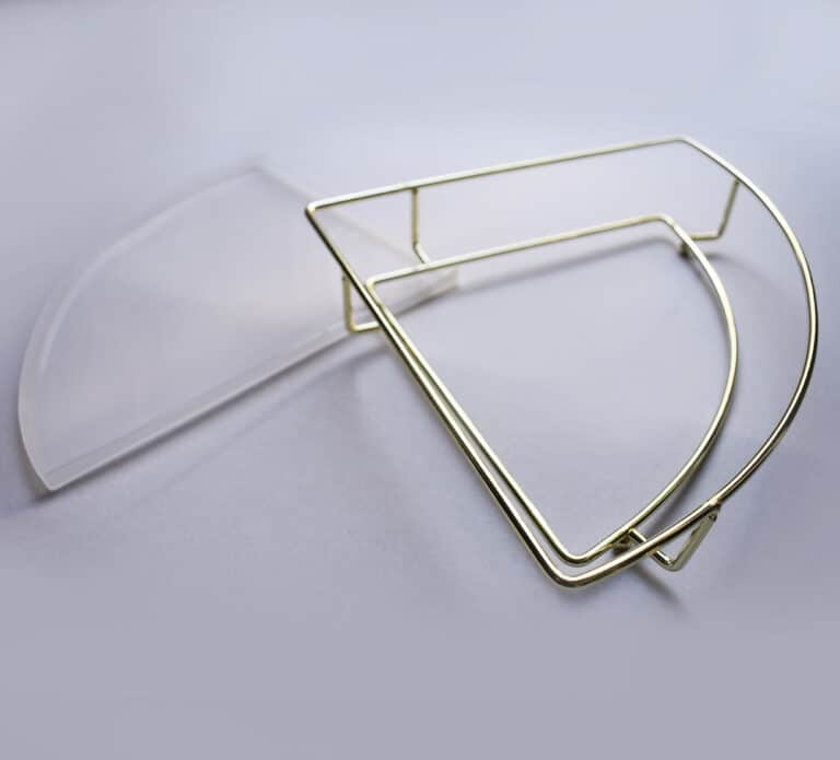 Support d'angle en métal pour plateau